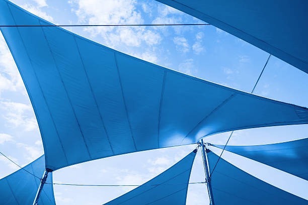 Solamena Voiles D Ombrage Awnings In Sails Shape Over Clou